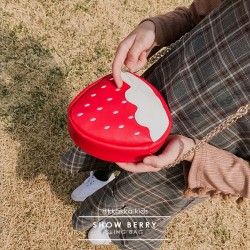 Show Berry Sling Bag